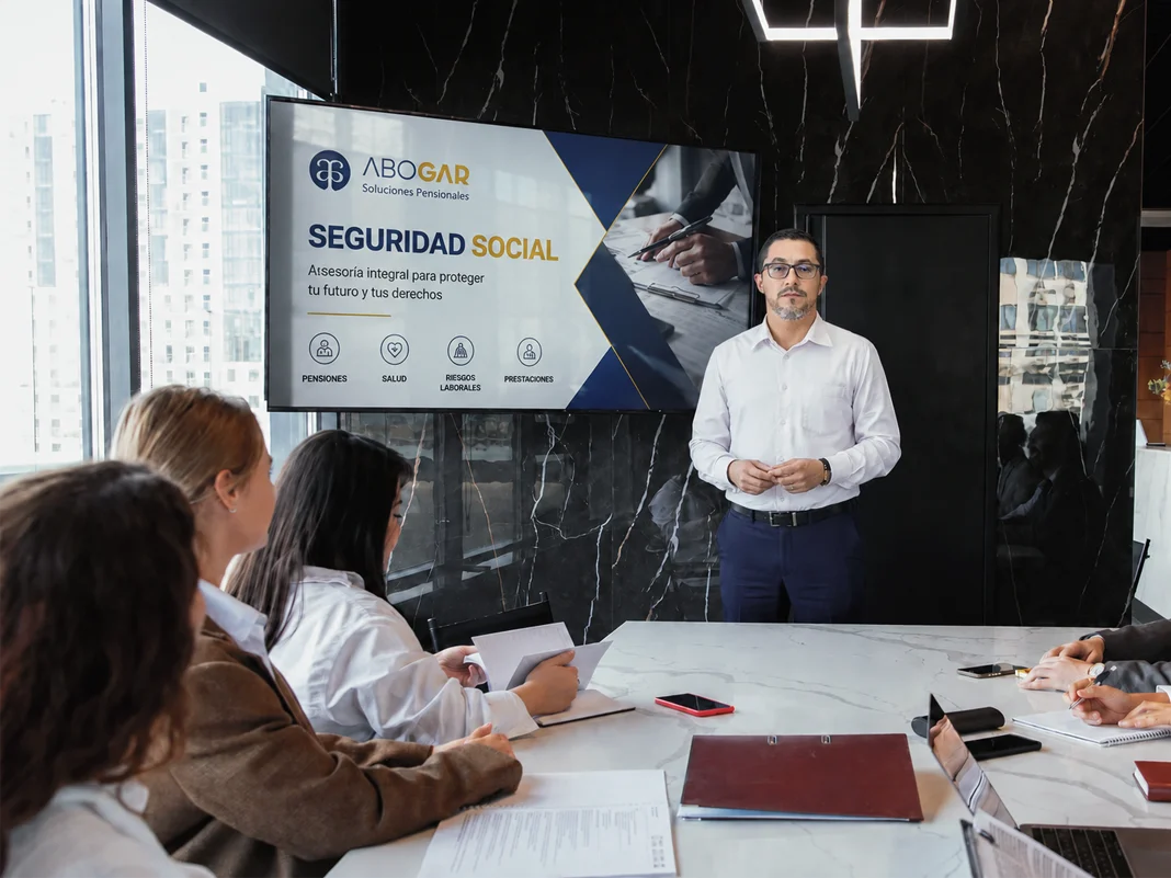Asesoría jurídica para empresas en pensiones, incapacidades y seguridad social.